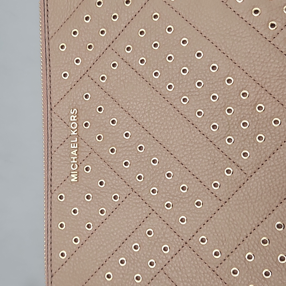 Michael Kors Bags Michael Kors Jet Set Travel XL Clutch - Picture 2 of 15